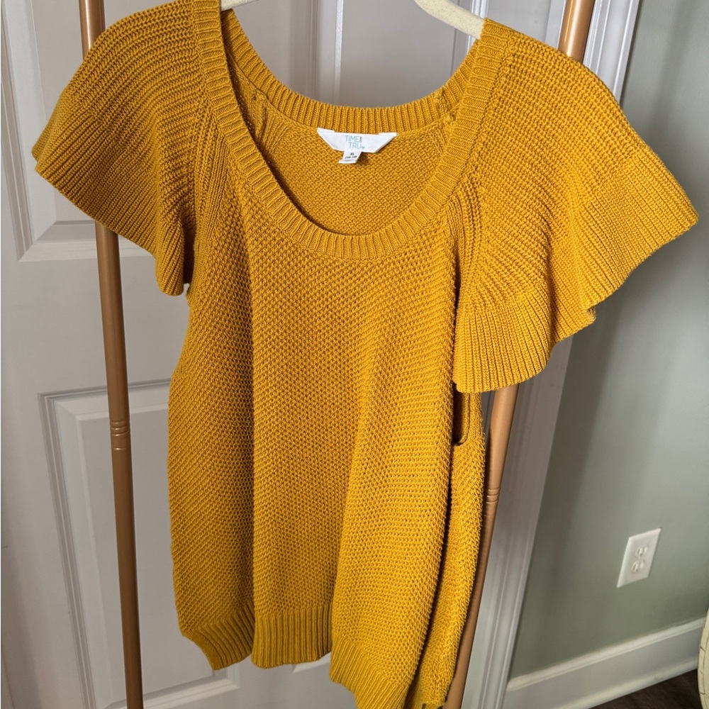 Time and Tru Women's Golden Sweater